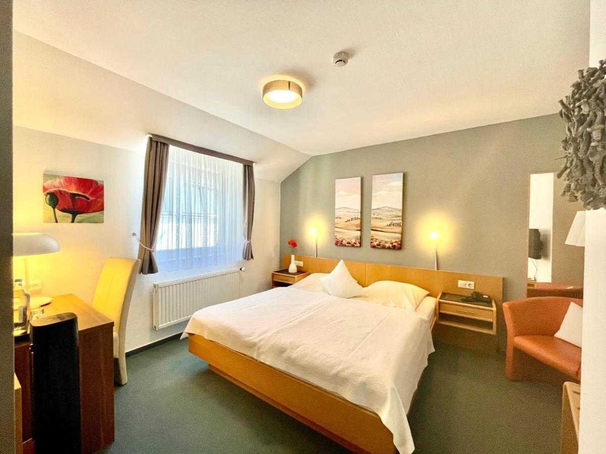 Hotel Saarburger Hof Esterno foto